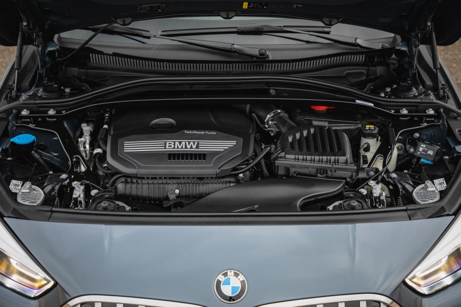 Моторный отсек BMW 228i xDrive Gran Coupe M Sport (F44) 2020 года  (NA) (фото 32 из 40)
